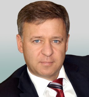 Южно-Сахалинск.  Мэр города Сергей Надсадин выразил слова соболезнования семьям погибших при пожаре в Кемерово