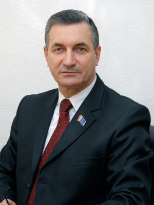 Хабаровск.  С отчетом об итогах работы гордумы выступил ее председатель Сергей Савков