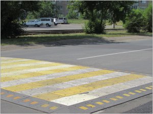 Красноярск. В муниципалитете появился необычный пешеходный переход, совмещенный с искусственной неровностью