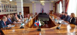 Петропавловск-Камчатский. Администрация города развивает дипломатические связи с Доминиканской Республики