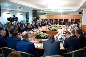 Государственная Дума. Опубликована стенограмма и другие материалы парламентских слушаний, посвященных реформе местного самоуправления