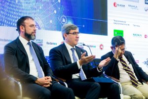  «РБК». Интернет сэкономит деньги: в Казани обсудили жизнь в эпоху цифровизации